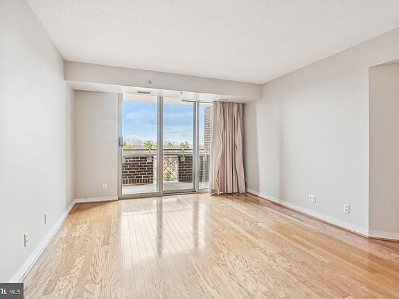 5th image of 5809 Nicholson Ln APT 805