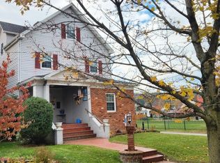 315 Fountain Ave, Ellwood City, PA 16117