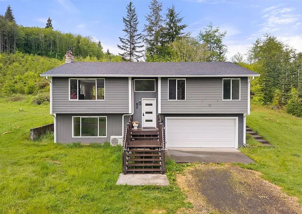 3 bed, 1728 sqft, $2,950 — Photo 3