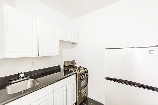 Rented by Bold New York | media 19