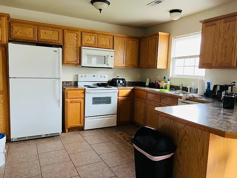 16144 Holy Cross Ln #D — Photo 7