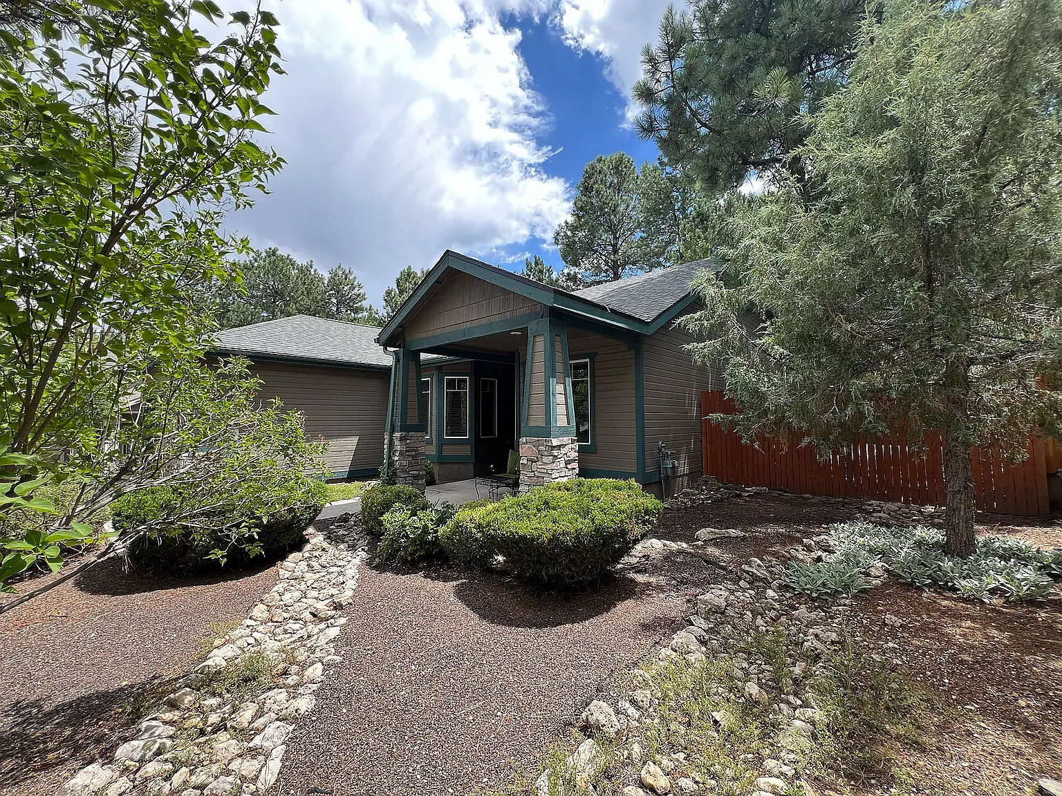3 bed, 1536 sqft, $3,100 — Photo 1