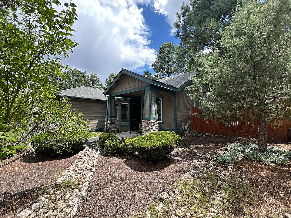 1218 W Weston Trl