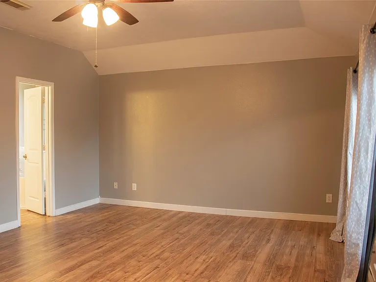 16130 Coleburn Dr — Photo 15