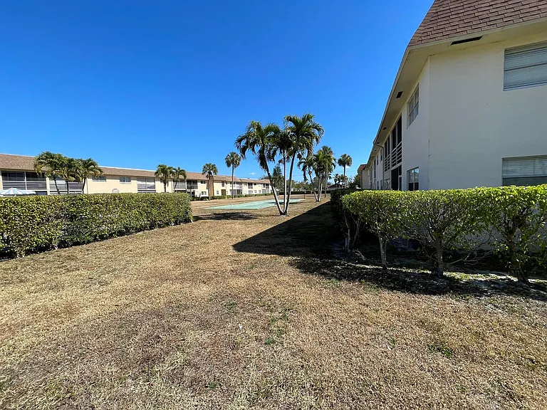 9911 Sandalfoot Blvd #112 — Photo 8