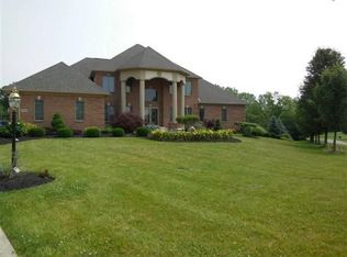 7804 Country View Ln, Brookville, OH 45309