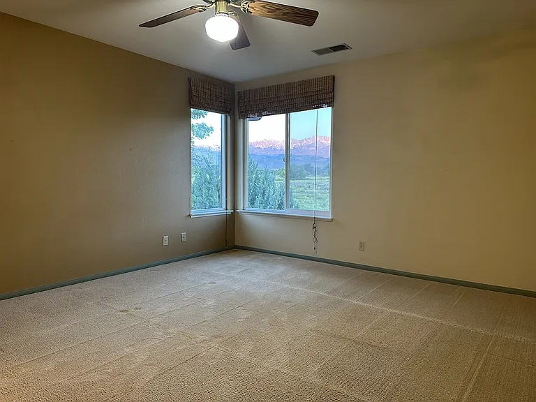 1631 Shoshone Dr — Photo 6