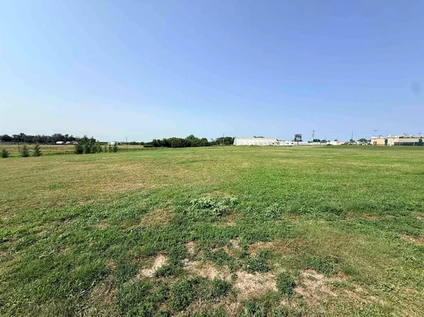 W 13th St, Minden, NE 68959
