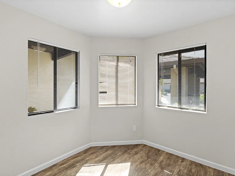 2249 Piccardo Cir — Photo 21