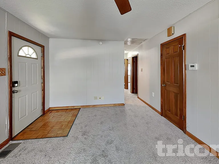 1811 Innercircle Dr — Photo 2