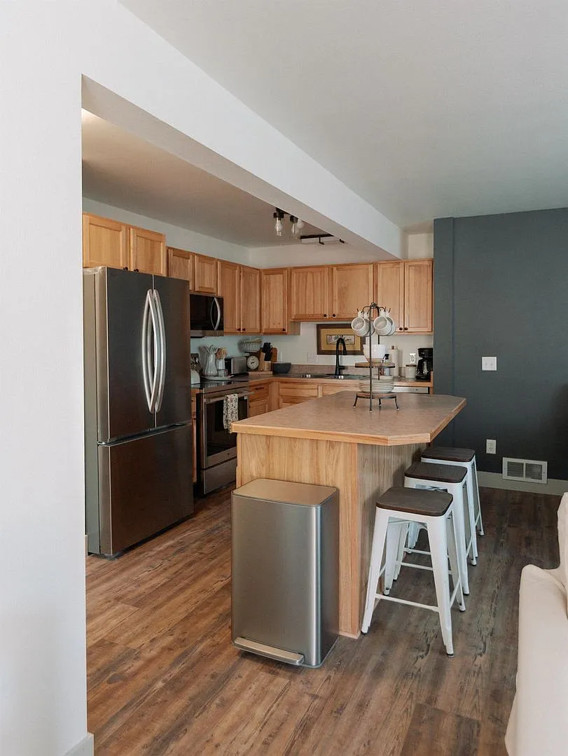 3 Martha Rd. Unit A - Fully Furnished Home Available ONLY October 2026 - May 2027 — Photo 3