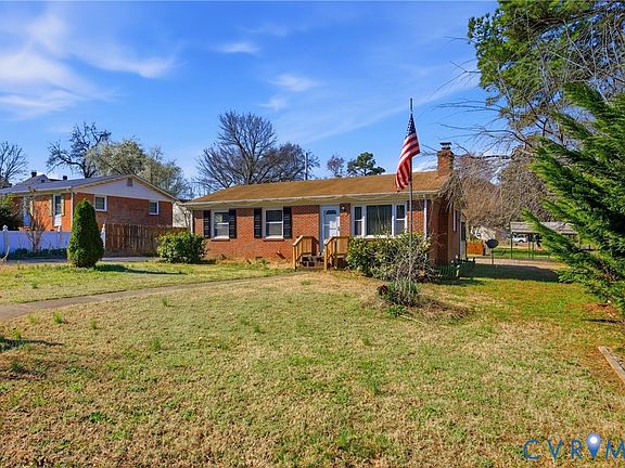 3rd image of 9812 Luscombe Ln