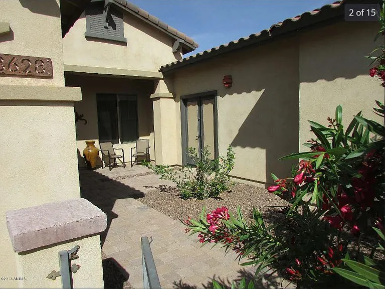 8628 S 21st Pl — Photo 2