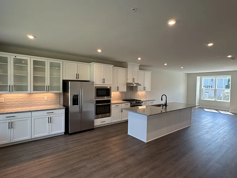 6 Foxwood Dr — Photo 8