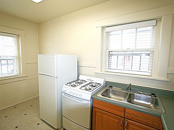 5th image of 1165 N Clarkson St APT 20