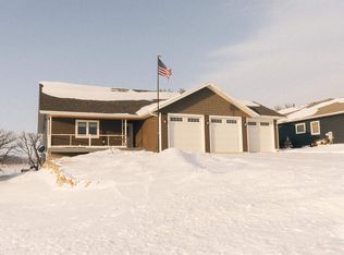 116 W Bay Rd, Lake Park, IA 51347