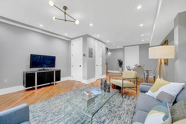 Sold by Keystone Realty USA Corp | media 5