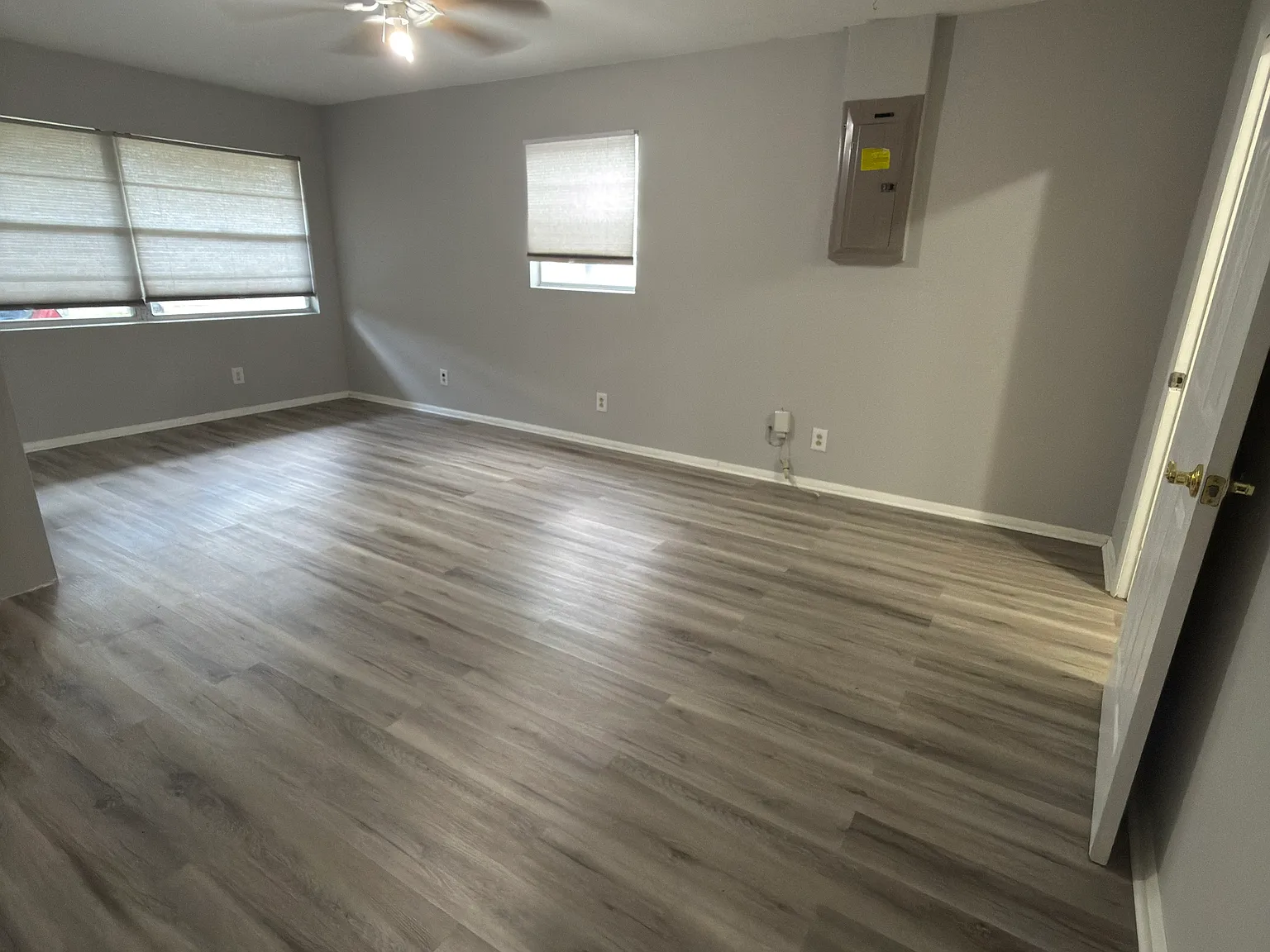 715 53rd Avenue Dr W — Photo 4