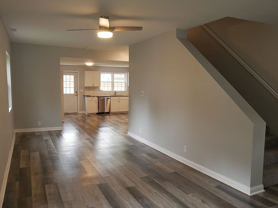 1st image of 224 W 9th St