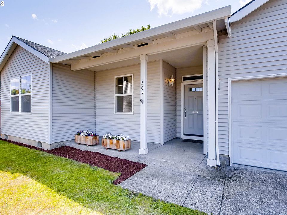 1st image of 302 SE 37th Ave