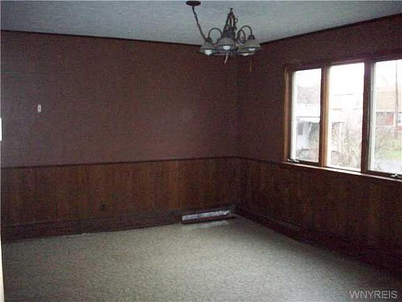 3rd image of 26 Rutland Ave