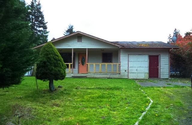 1st image of 901 W Wyandotte Ave