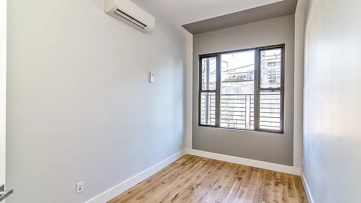 Rented by Nooklyn NYC LLC | media 8