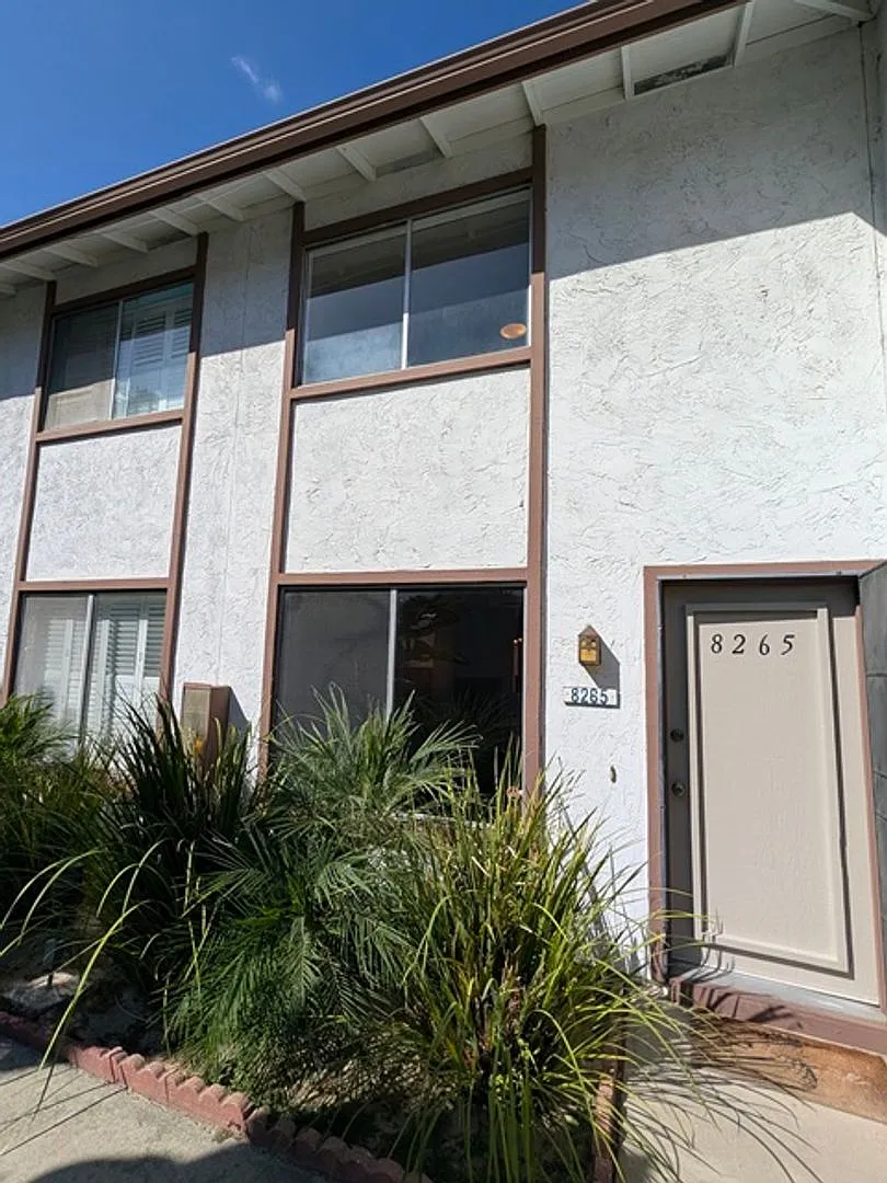Cozy and Bright 2-Story Condo in the Heart of San Carlos — Photo 1