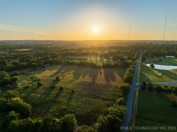 4 E 96th St S, Broken Arrow, OK 74014