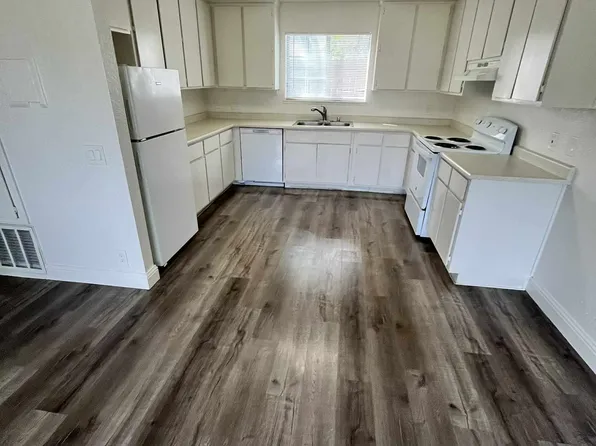 6446 46th St APT 7, Sacramento, CA 95823