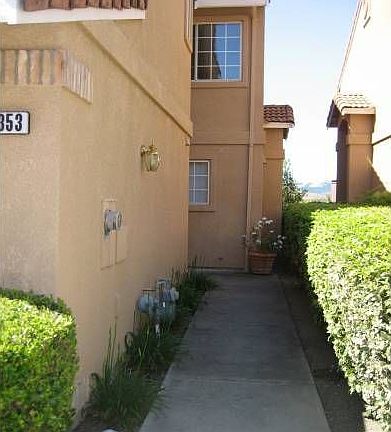Sideway to Entrance