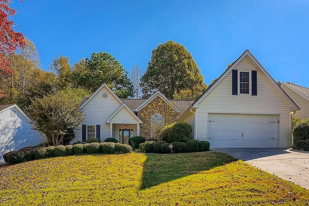 4 bed, 2042 sqft, $2,650 — Photo 1