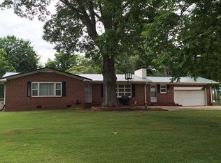 703 7th St NE, Arab, AL 35016