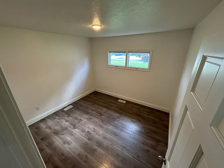 1882 Paul Dr — Photo 25