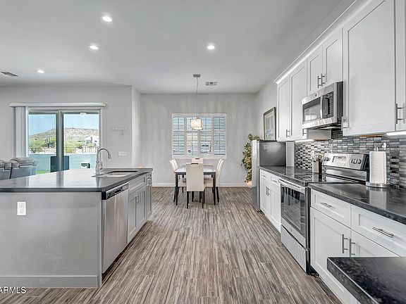 2nd image of 48129 N 15TH Avenue