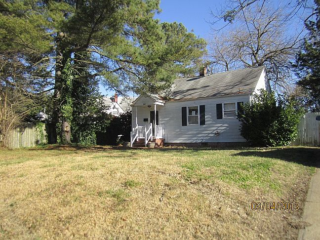 2nd image of 8062 W Glen Rd