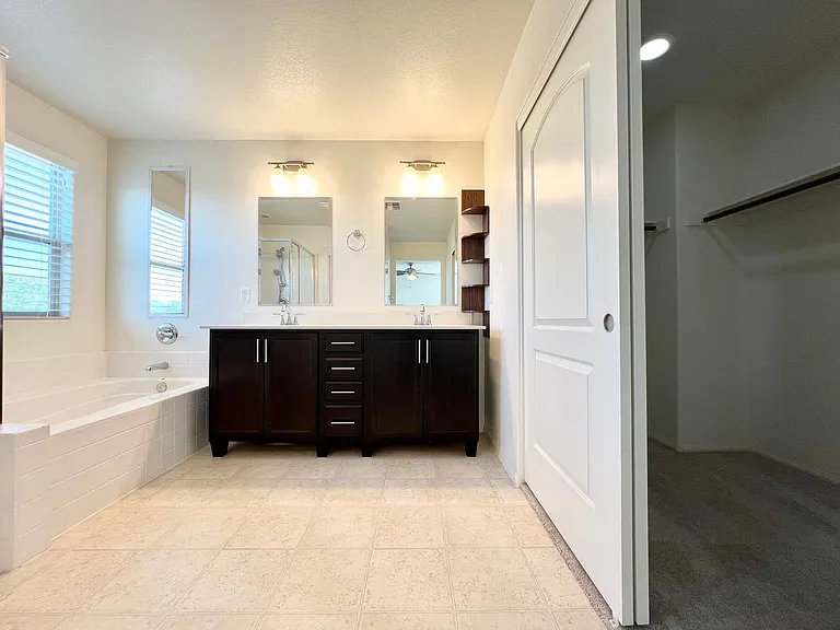 925 Pine Vista Ct — Photo 16