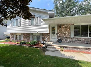 1964 Connecticut Ave, Marysville, MI