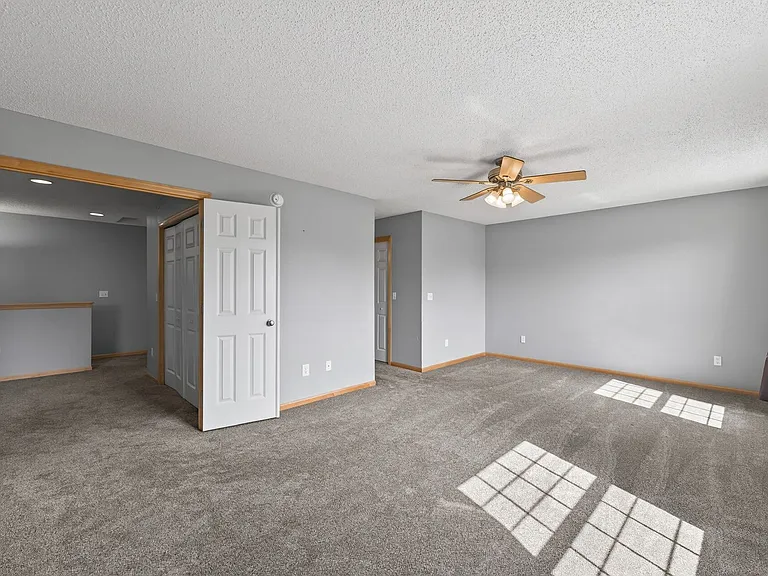 12210 Urbank St NE #B — Photo 26