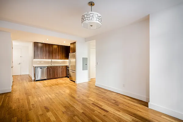 Rented by The Dermot Realty Management Company | media 37