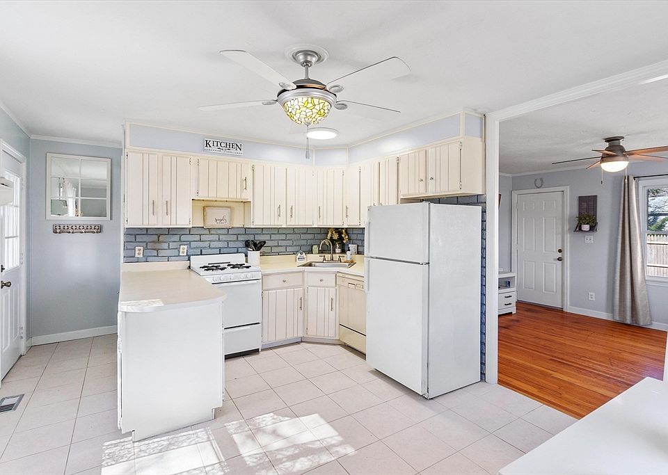 88 Groton St, Lawrence, MA 01843 Zillow