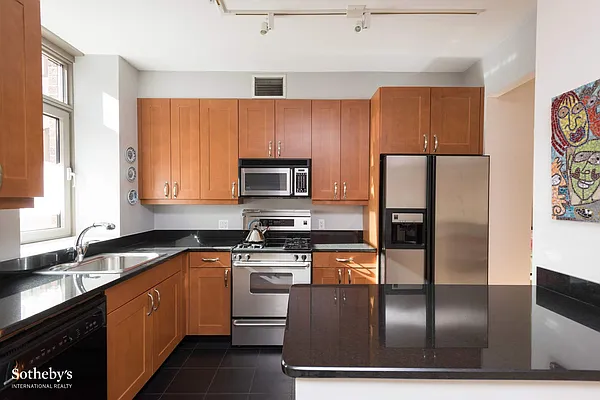 Sold by Sotheby's International Realty | media 14