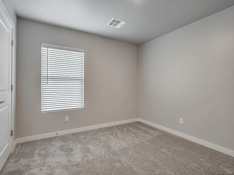 508 NW 176th Ter — Photo 34
