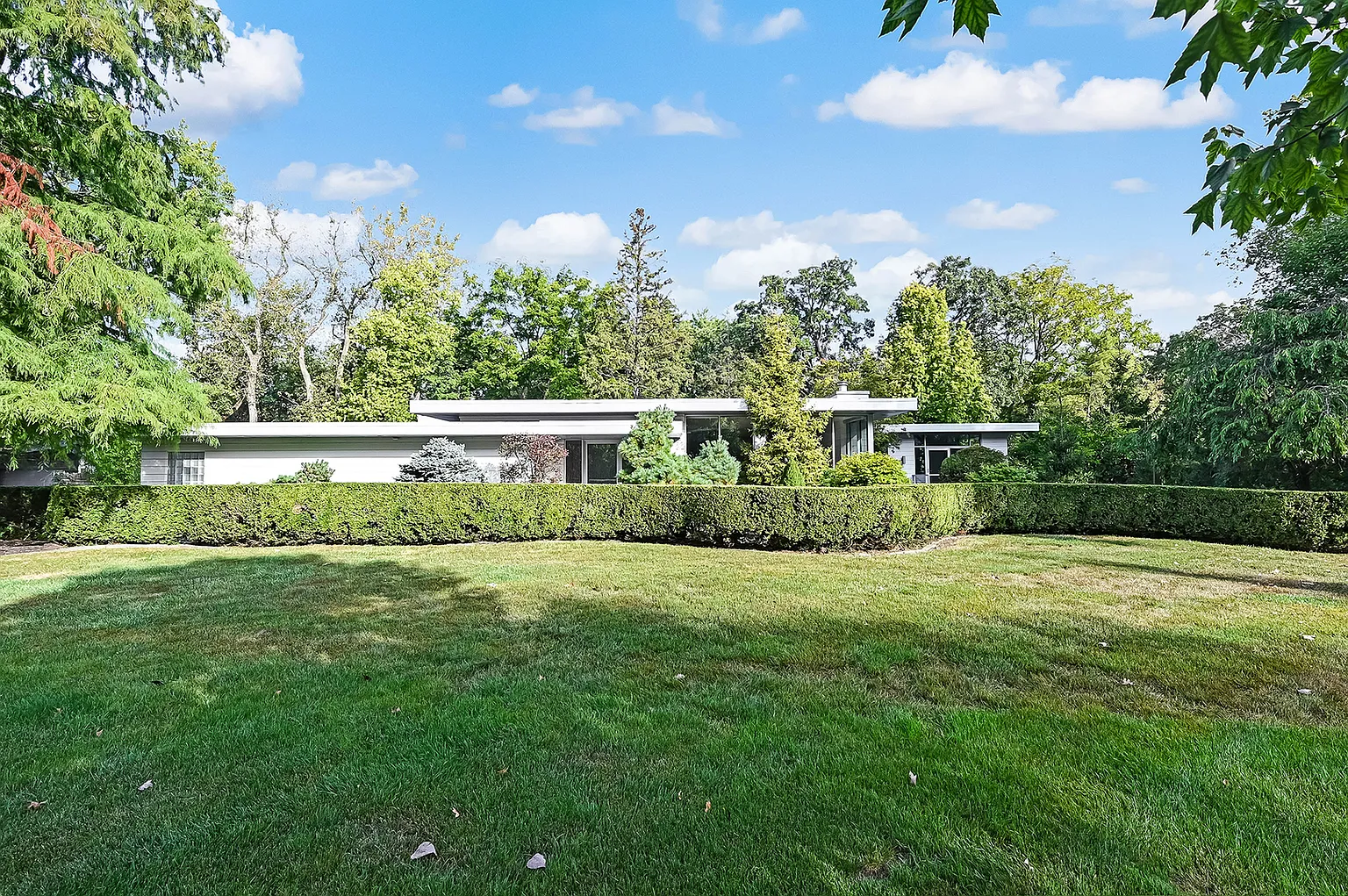 9000 W Forest Glen Blvd photo 1