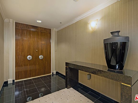 4th image of 1333 S Beverly Glen Blvd APT 302