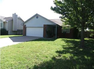 4347 N Edgemoor Dr, Wichita, KS 67220