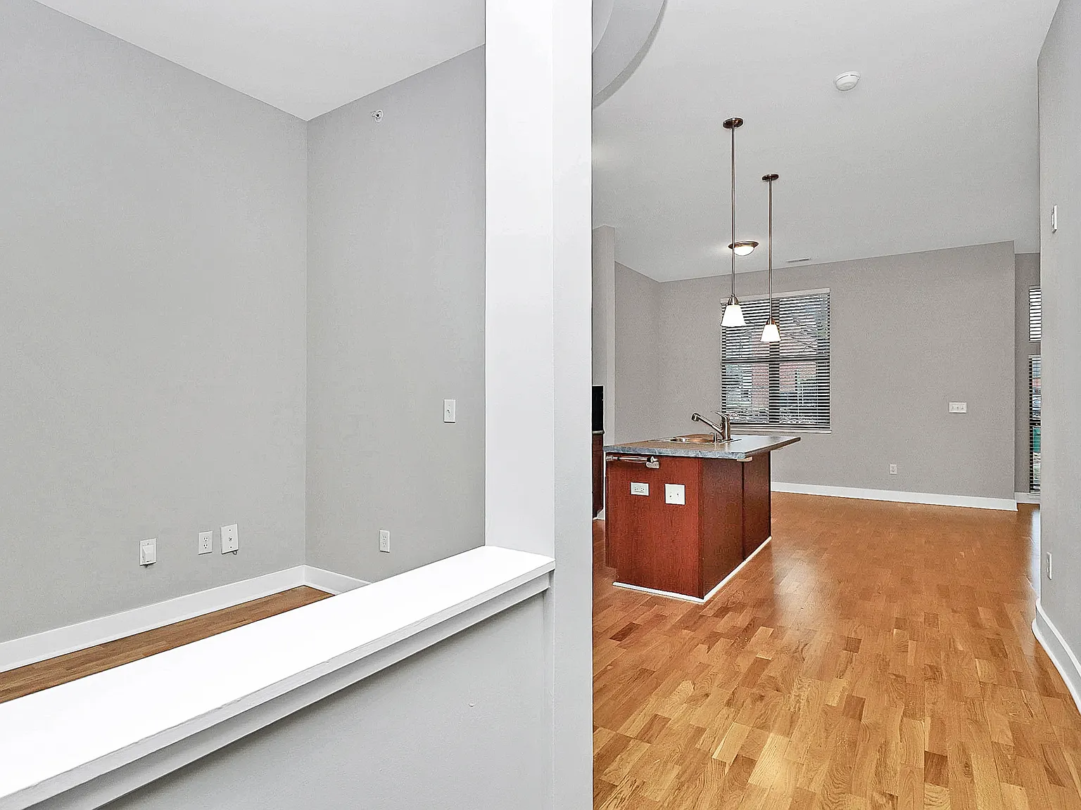 1 bed, 986 sqft, $1,675 — Photo 4