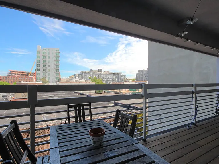 431 Grand St #5C — Photo 4