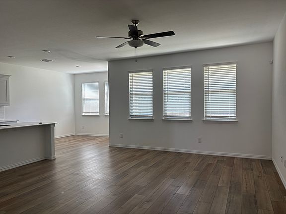 5th image of 1431 Mesquite Ln