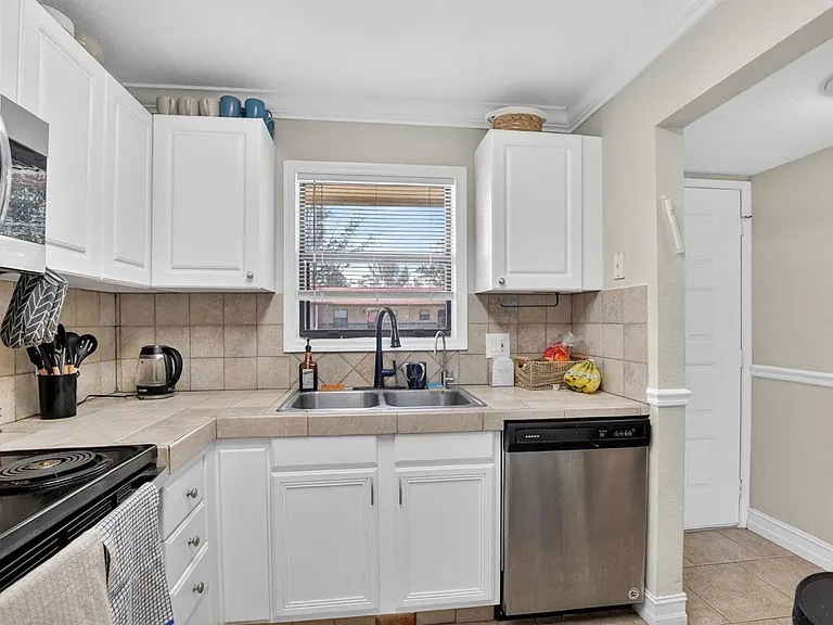 21895 Lake Forest Cir #201 — Photo 6